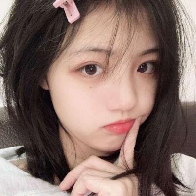 微笑的苹吉